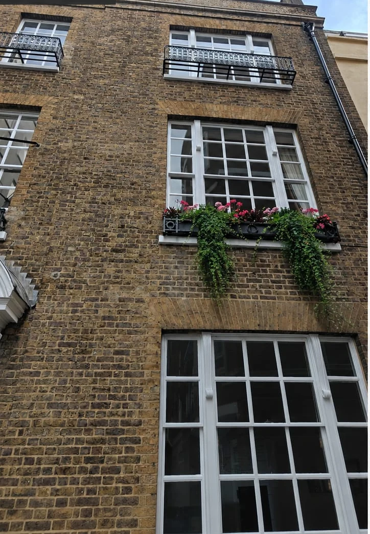 Brick façade: untreated reference